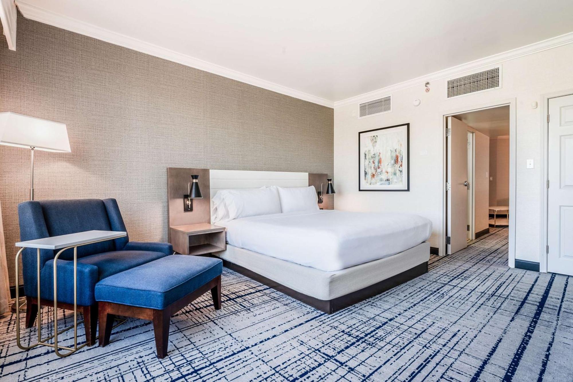 Doubletree By Hilton South Tyvola 4*