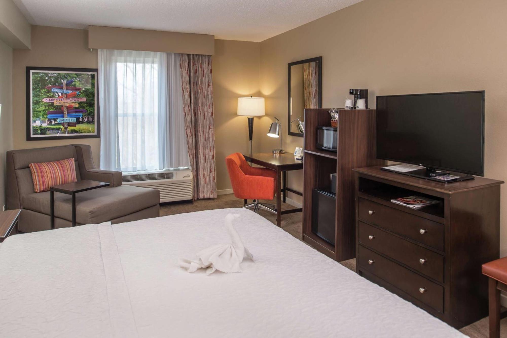 Hampton & Arrowood Rd Hotel