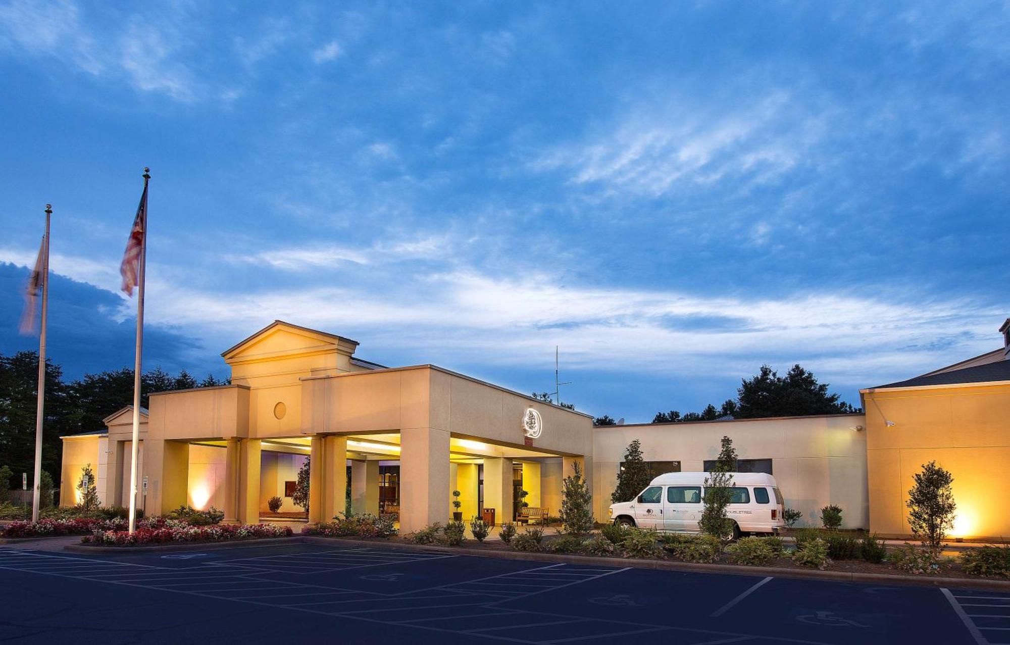 Hotel Doubletree By Hilton Airport Charlotte