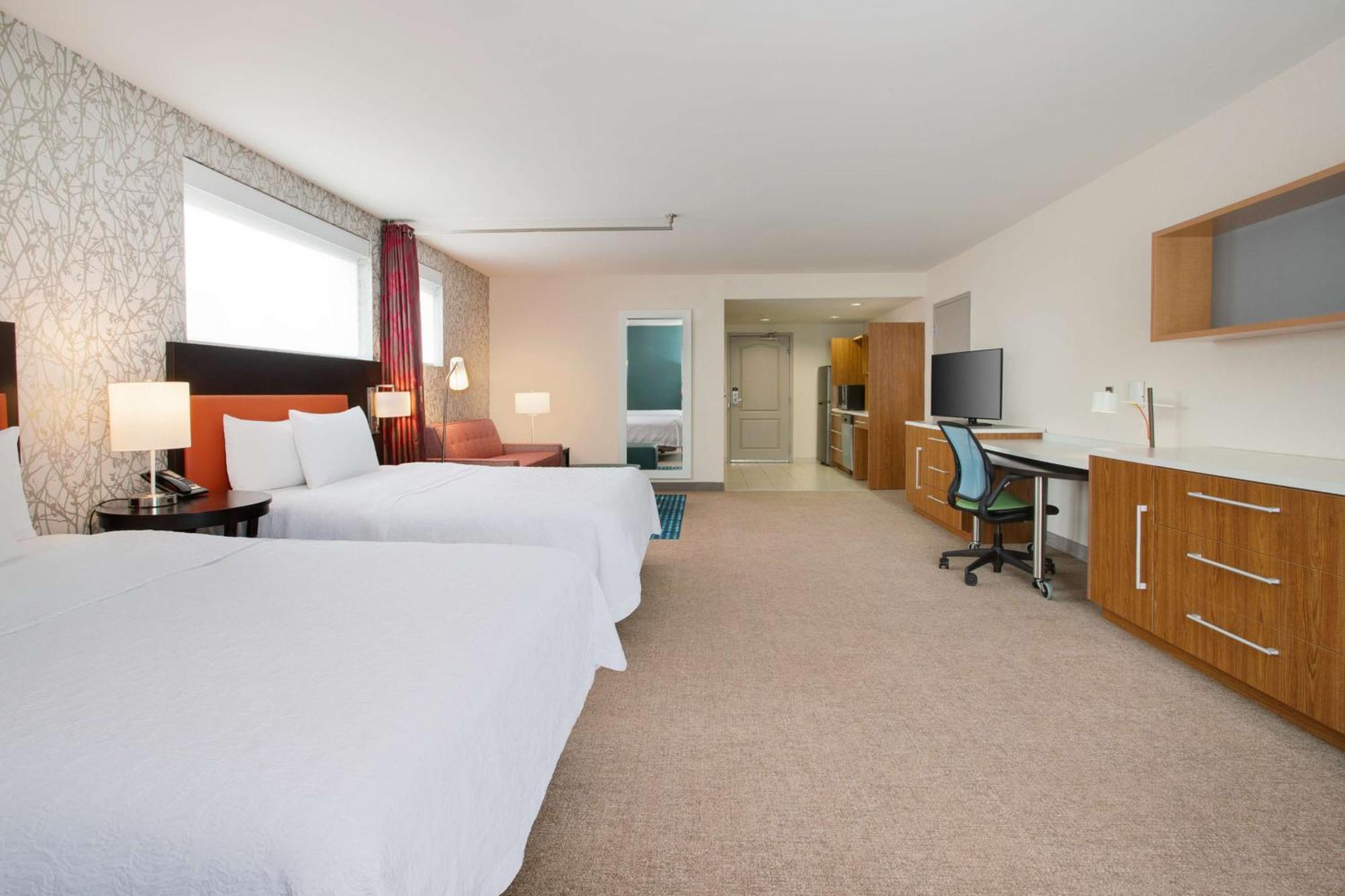 Home2 I-77 South Hotel 3*