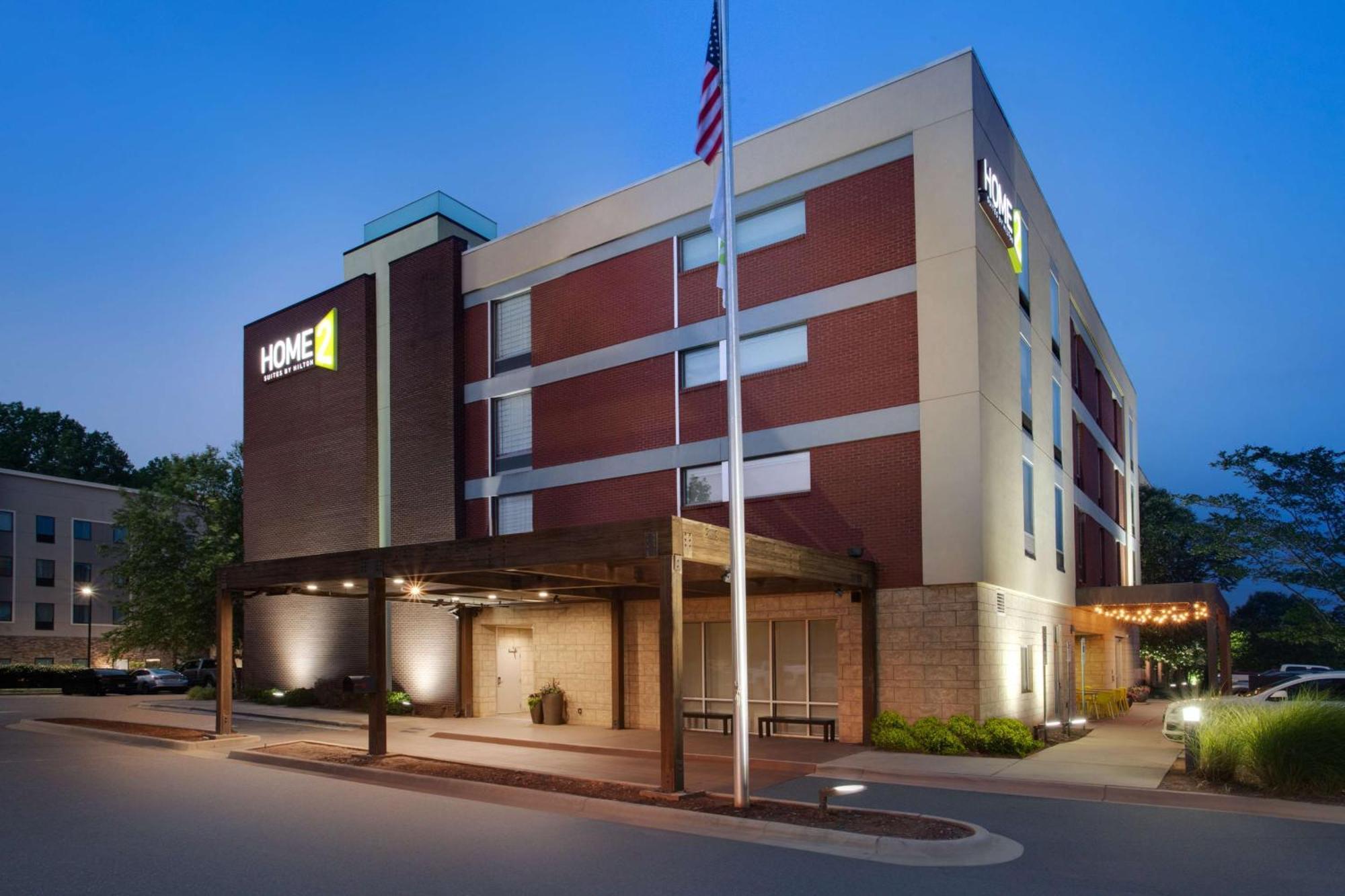 Home2 I-77 South Hotel 3*