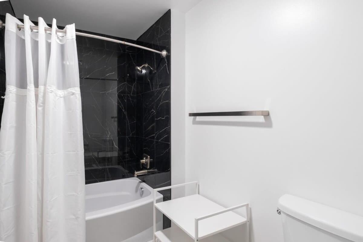 Apartment 4b 2ba Luxury With Gym Charlotte
