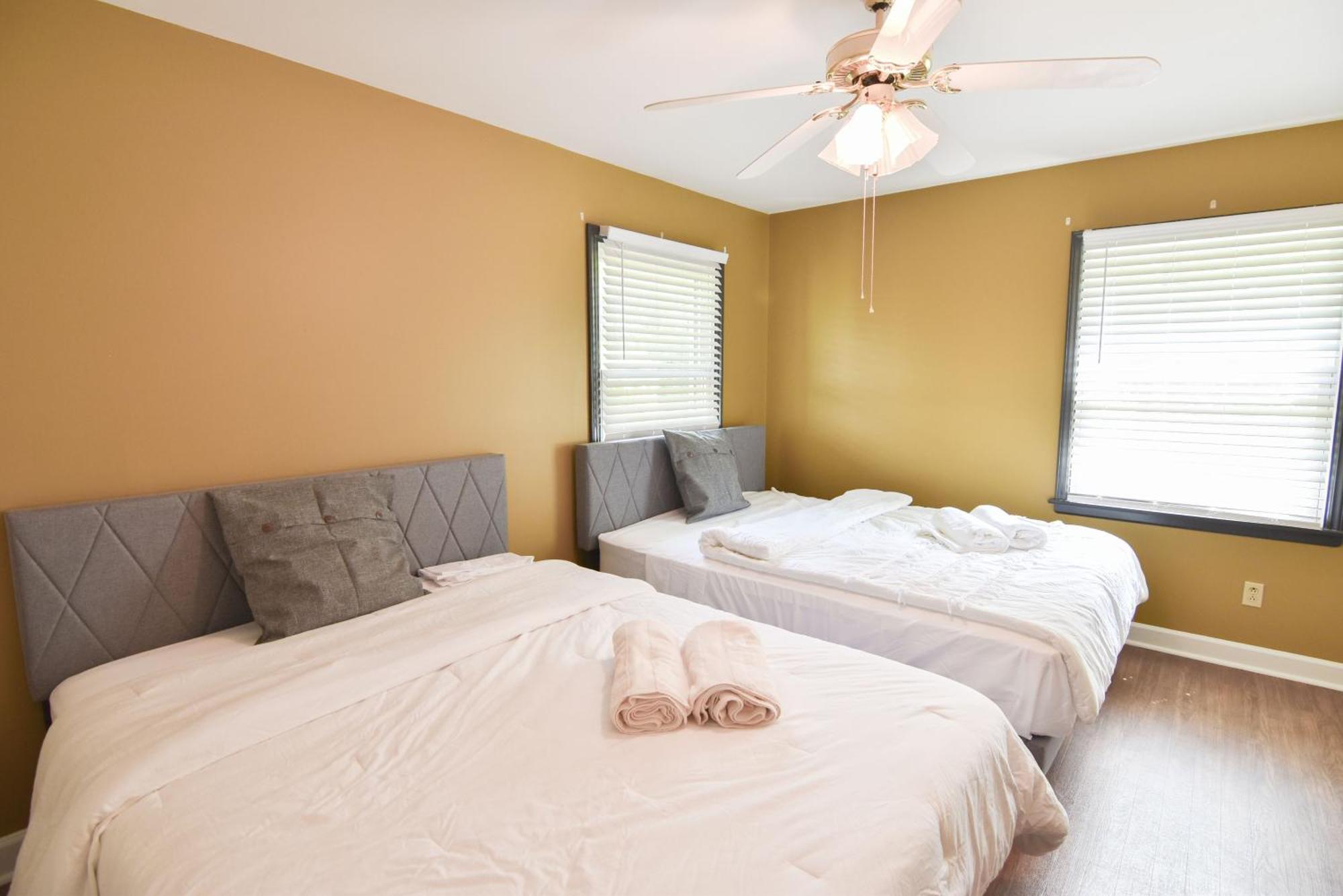 Holiday home Cozy 2br 2ba 5 Min To 20 Min To Downtown Clt *