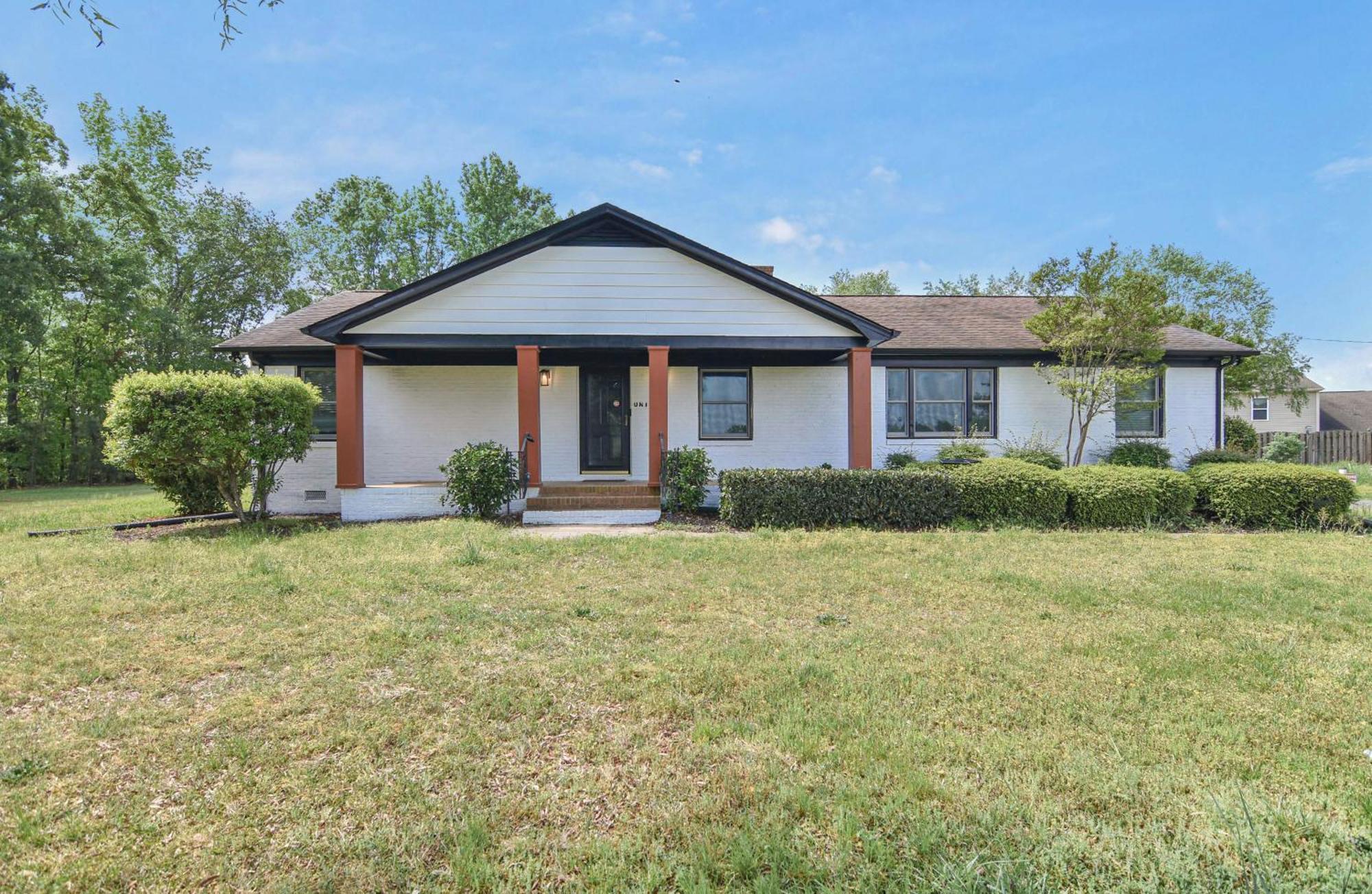 Cozy 2br 2ba 5 Min To 20 Min To Downtown Clt Holiday home Charlotte