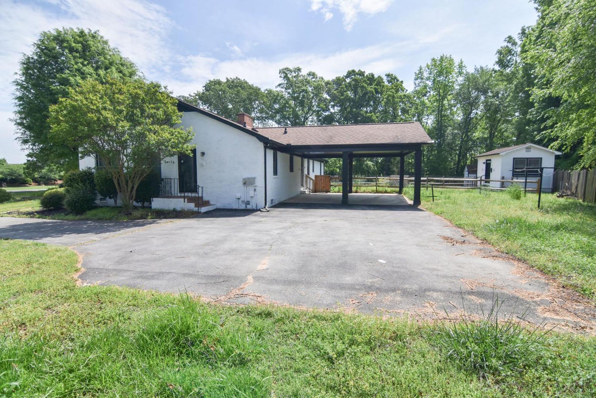 Holiday home Cozy 2br 2ba 5 Min To 20 Min To Downtown Clt