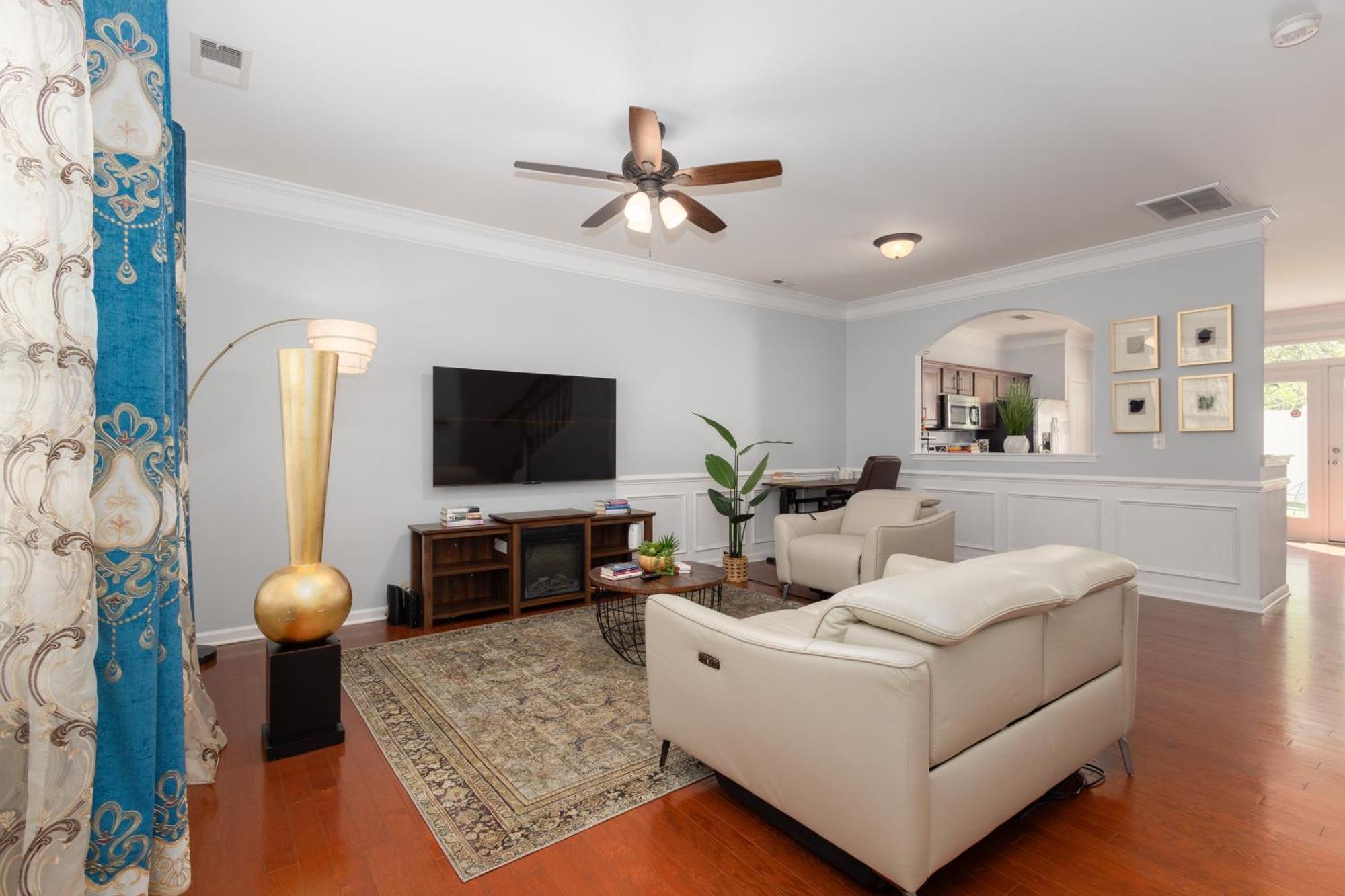 Apartment Chic Minimalist Townhouse Charlotte