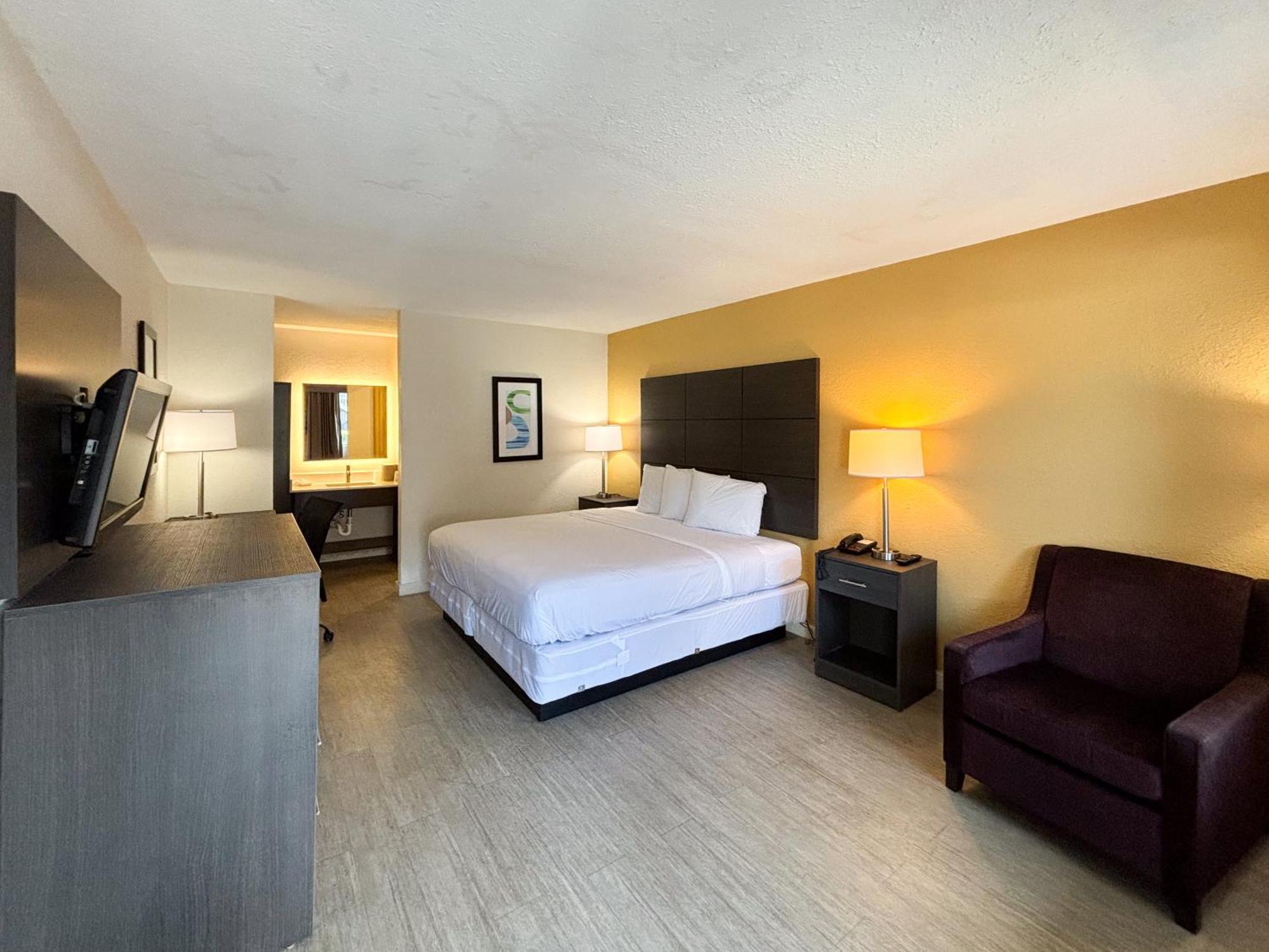 6 Charlotte, Nc Northlake Hotel Charlotte