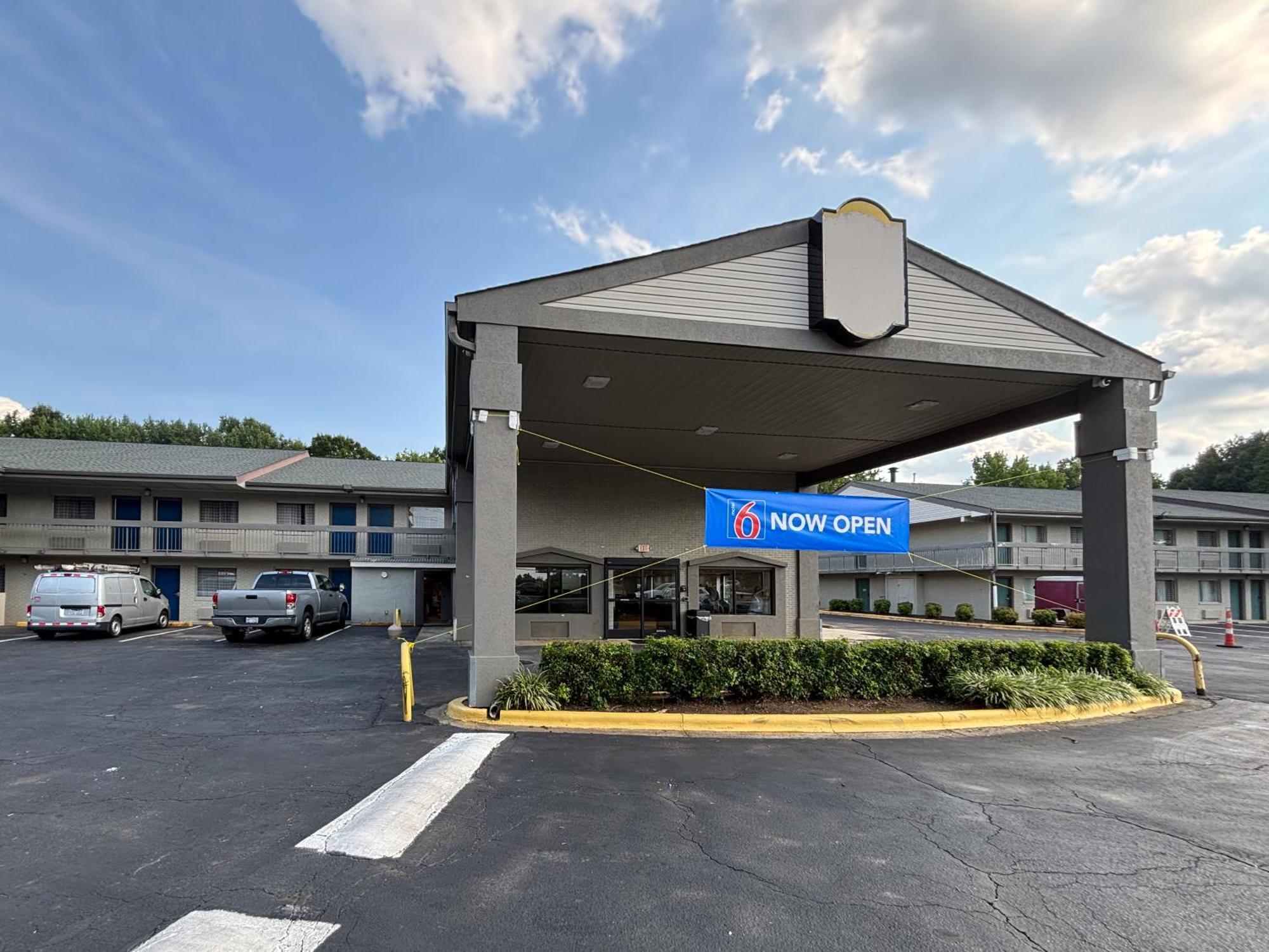 Hotel 6 Charlotte, Nc Northlake