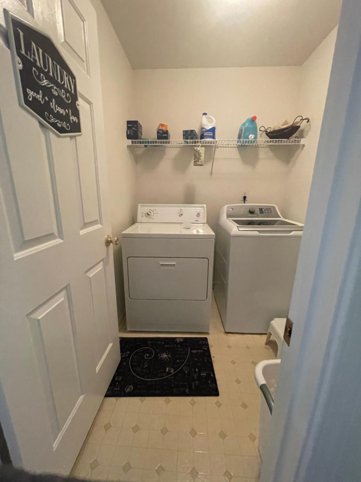 Charming Entire 3 Bedrooms House With Ac And Wifi * Charlotte