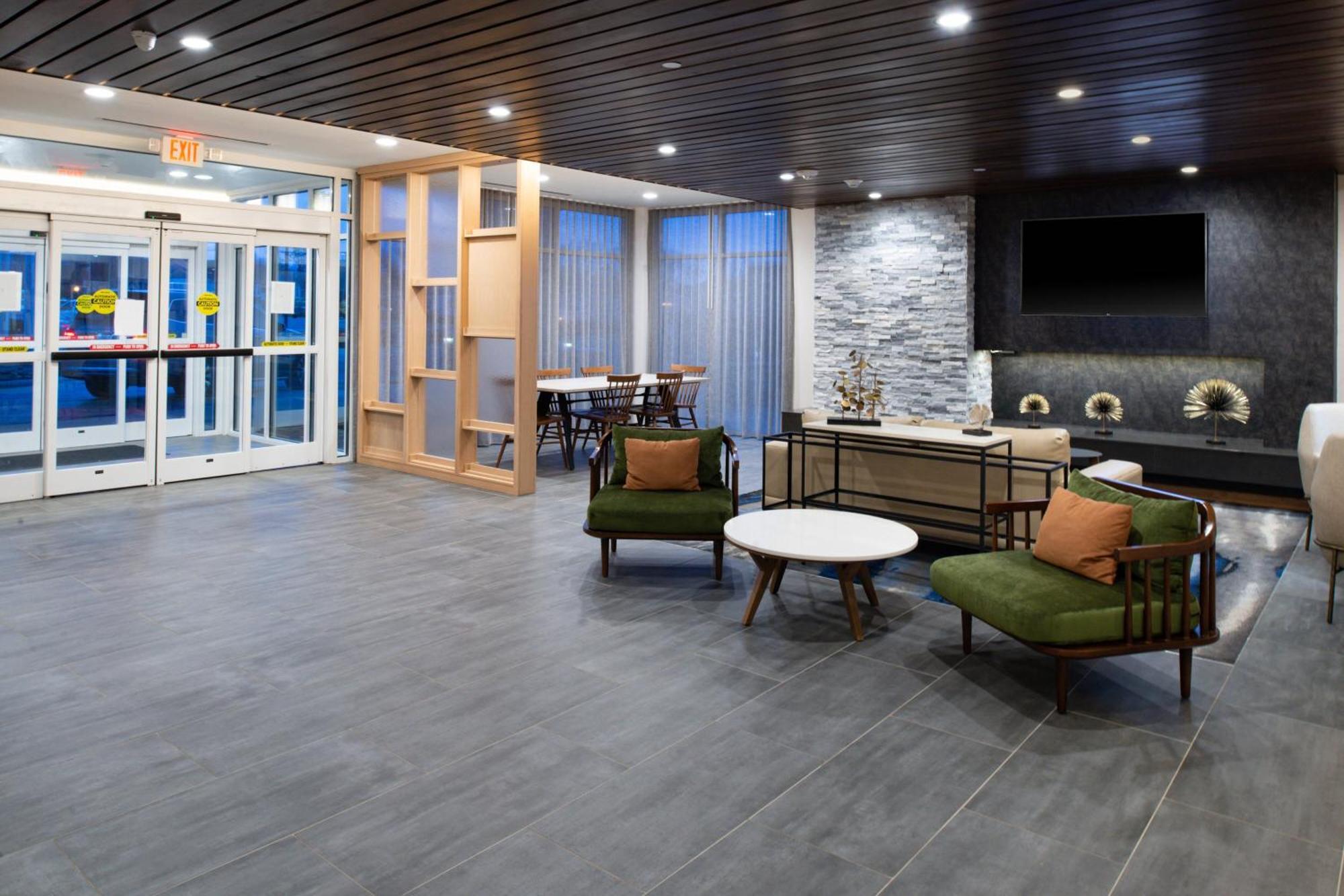 Fairfield & By Marriott Research Park Charlotte