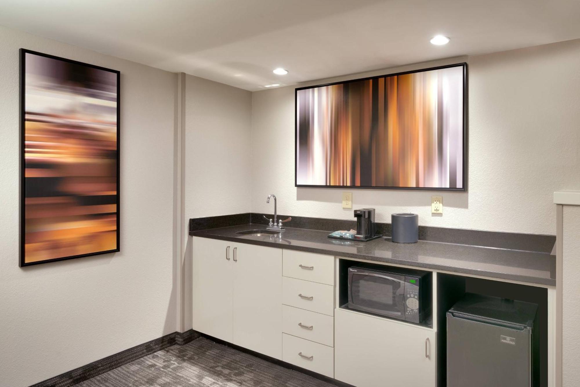 Courtyard By Marriott Charlotte Airport Loso 3* Charlotte