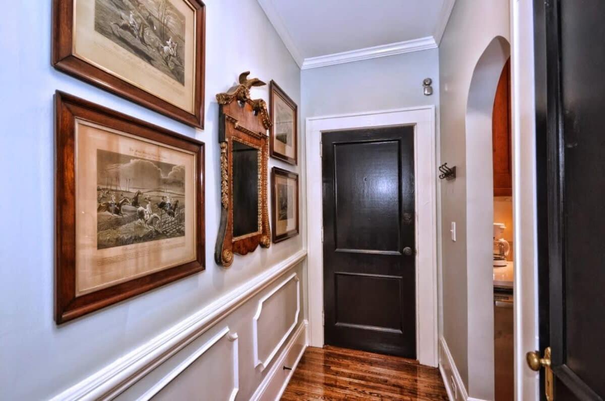 Holiday home 2 Bedroom In Myers Park With Comfortable Screened Porch Charlotte