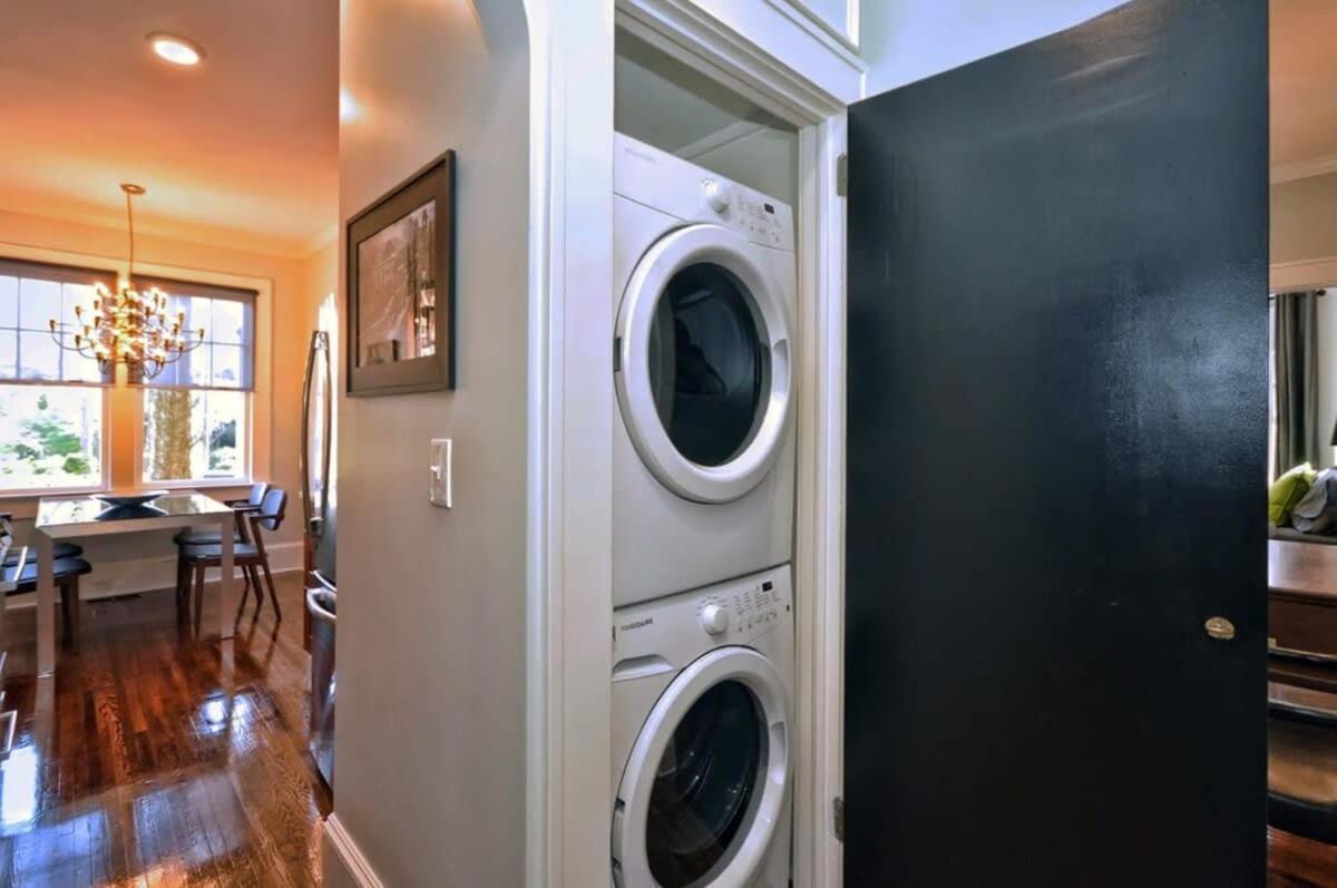 2 Bedroom In Myers Park With Comfortable Screened Porch Charlotte