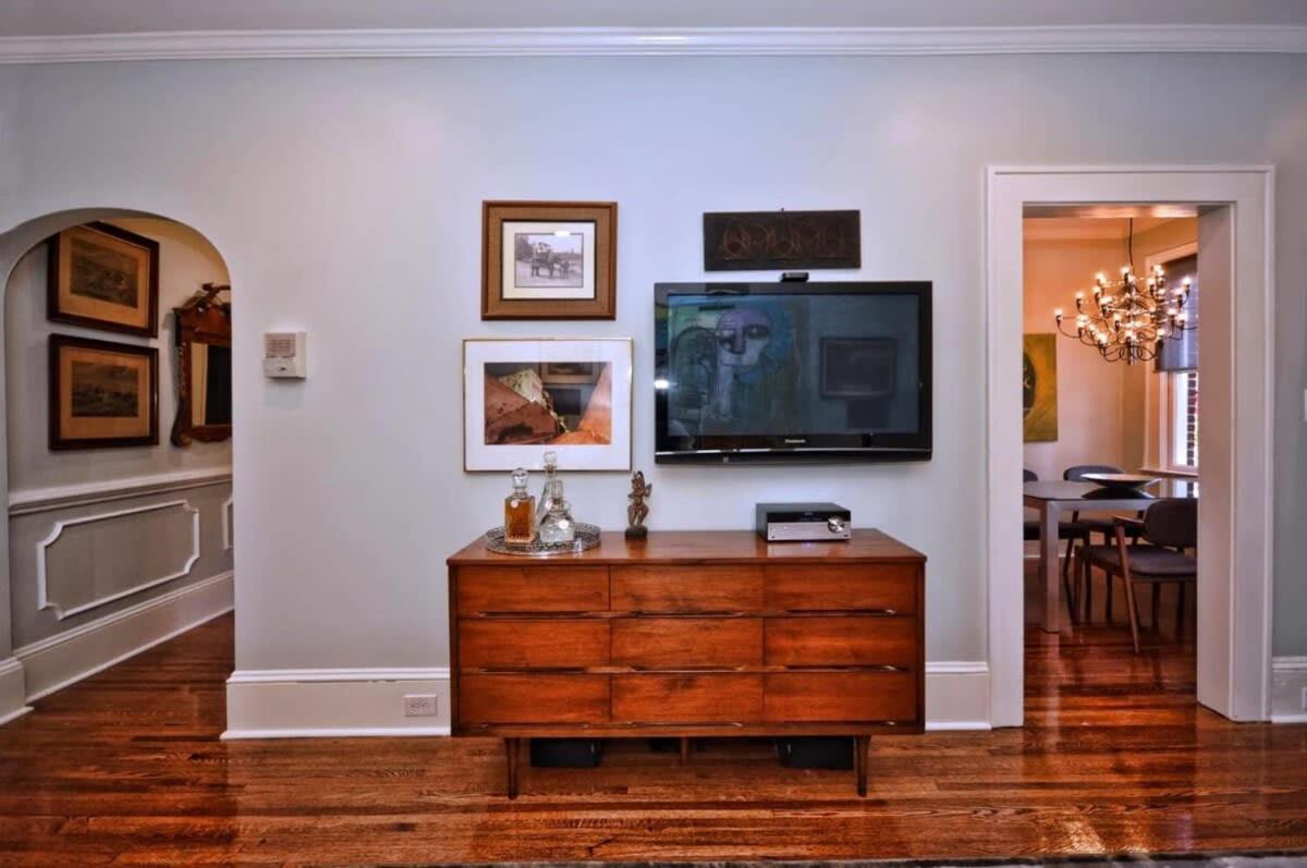 2 Bedroom In Myers Park With Comfortable Screened Porch