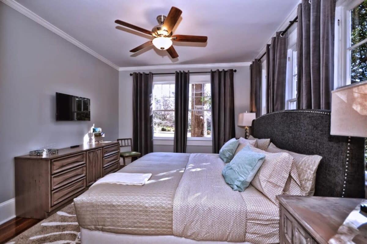 2 Bedroom In Myers Park With Comfortable Screened Porch Charlotte
