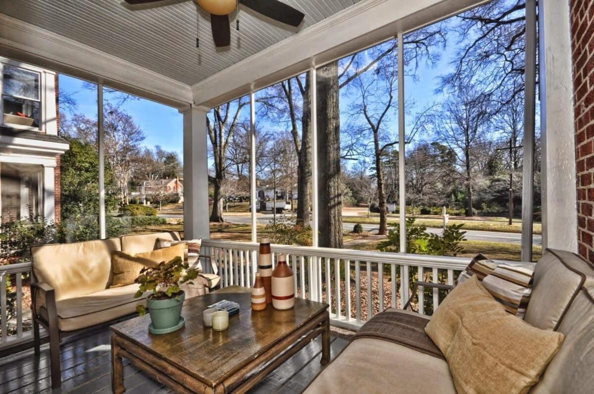 2 Bedroom In Myers Park With Comfortable Screened Porch Charlotte