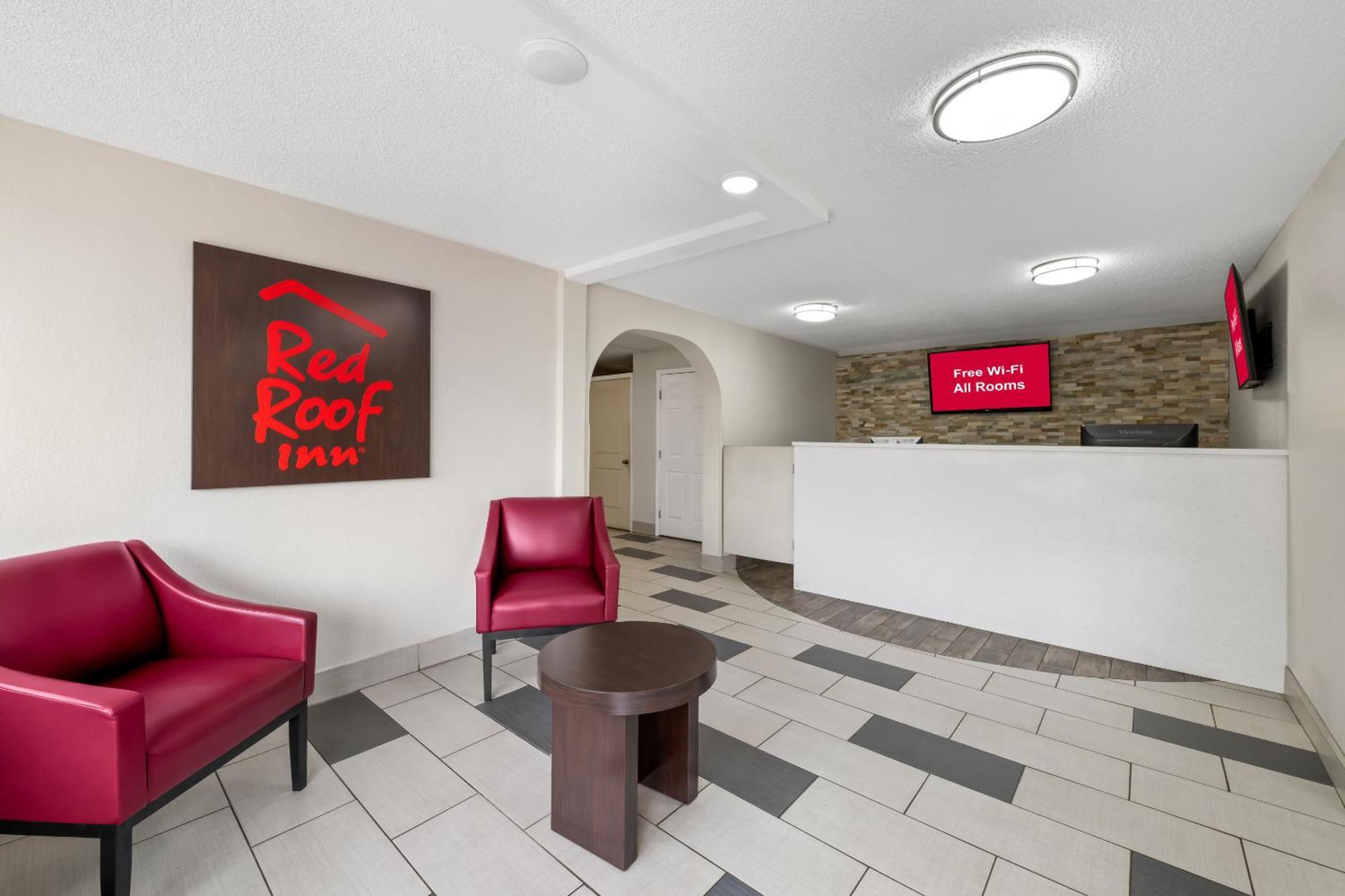 Red Roof - Airport 2*