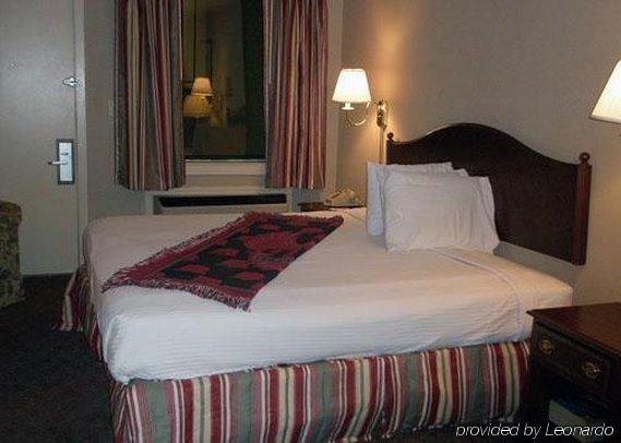 Hotel Econo &