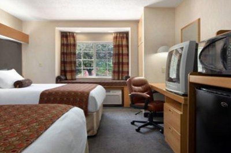 Microtel By Wyndham Place Hotel Charlotte