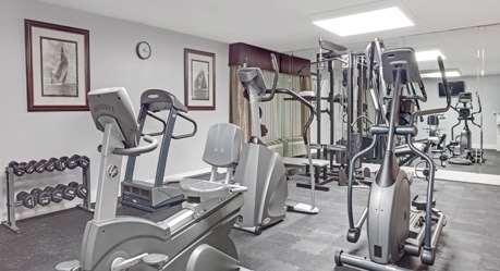 Hotel Wyndham Garden Airport Southeast 3*