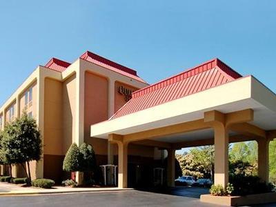 Wyndham Garden Airport Southeast Hotel