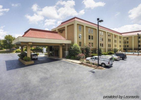 Wyndham Garden Airport Southeast Hotel 3*