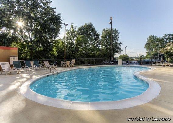 Hotel Wyndham Garden Airport Southeast 3*