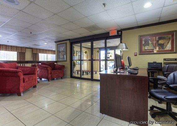 Hotel Wyndham Garden Airport Southeast 3*