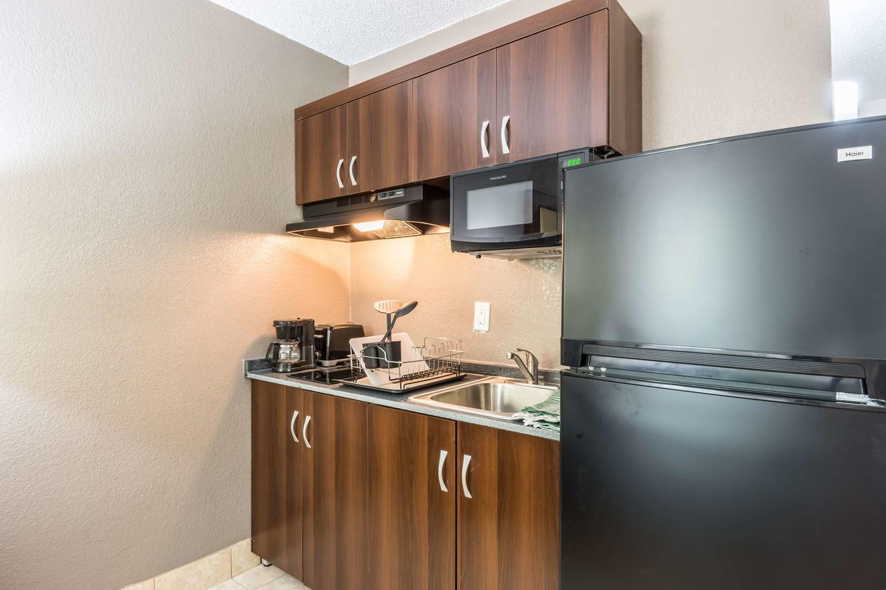 6-charlotte, Nc Hotel