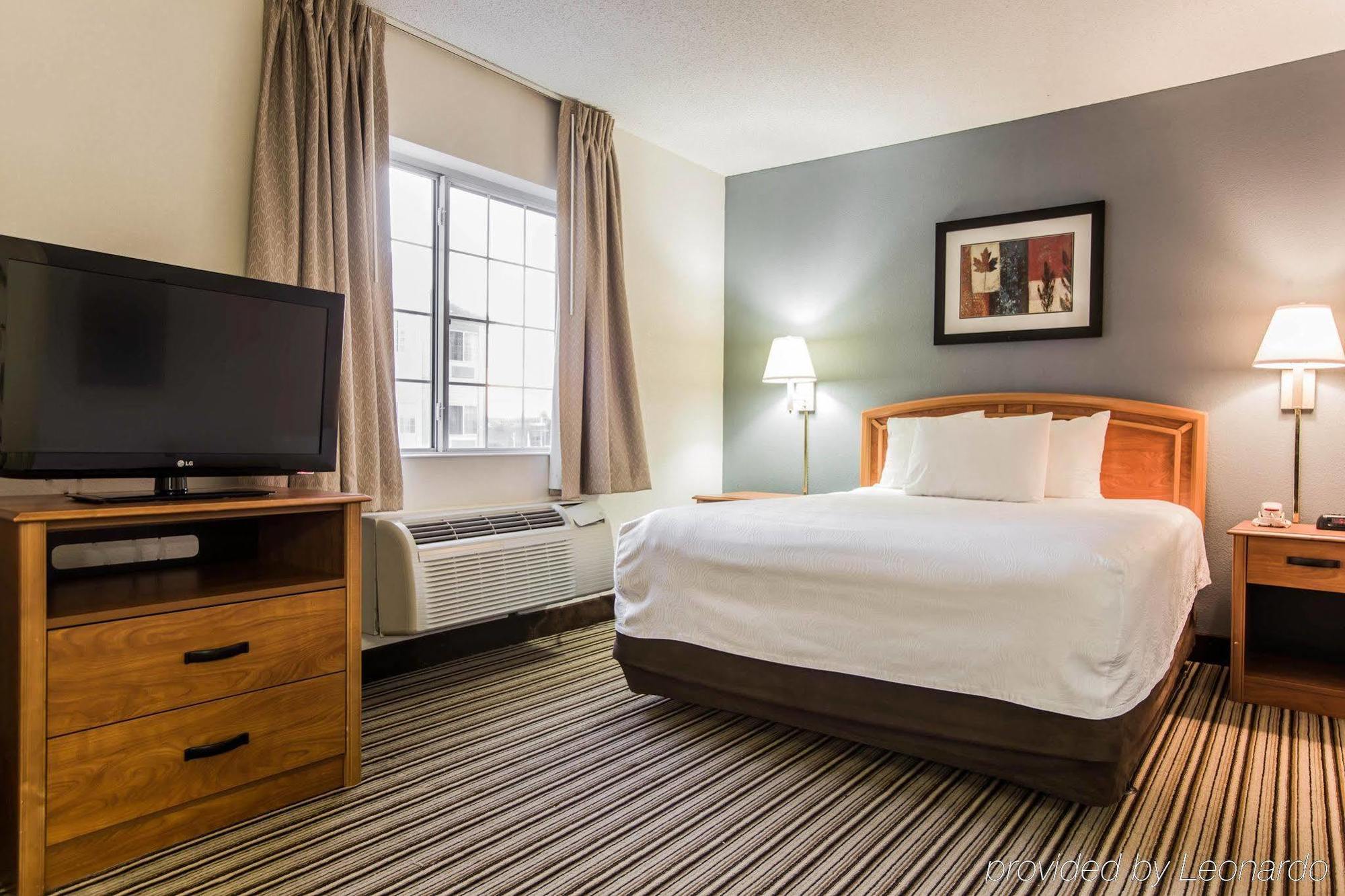Candlewood - - Arrowood By Ihg Hotel 2*