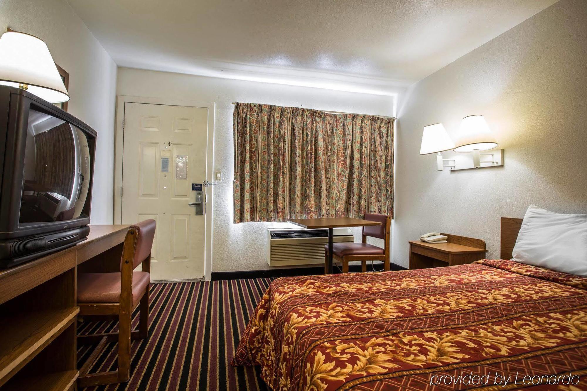 Rodeway 2* Charlotte