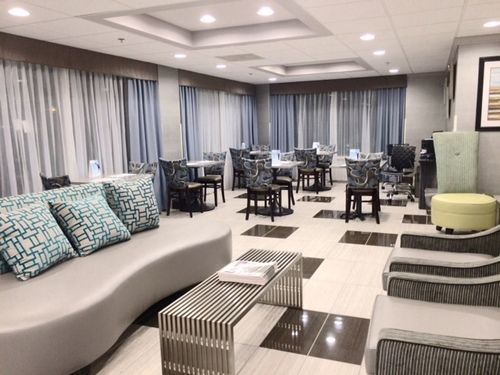 Hotel Wyndham Garden Airport Southeast 3*