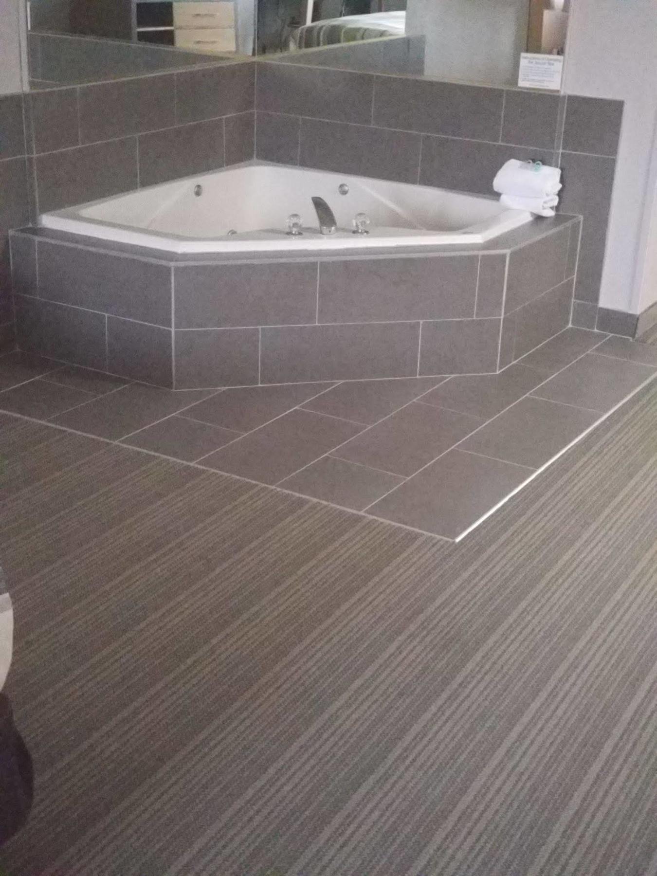 Hotel Country & By Radisson, Place, Nc 3*