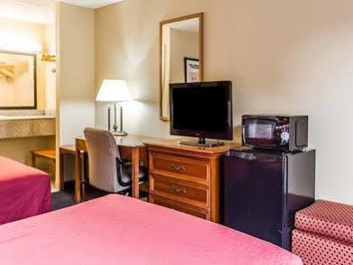 Rodeway Downtown Hotel 2*