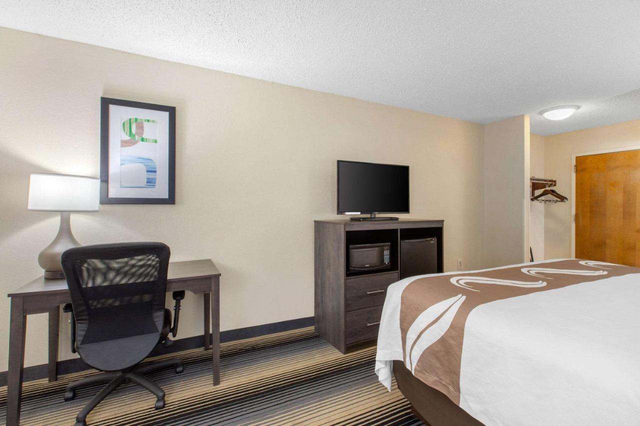 Hotel Quality Airport-near Uptown 2*
