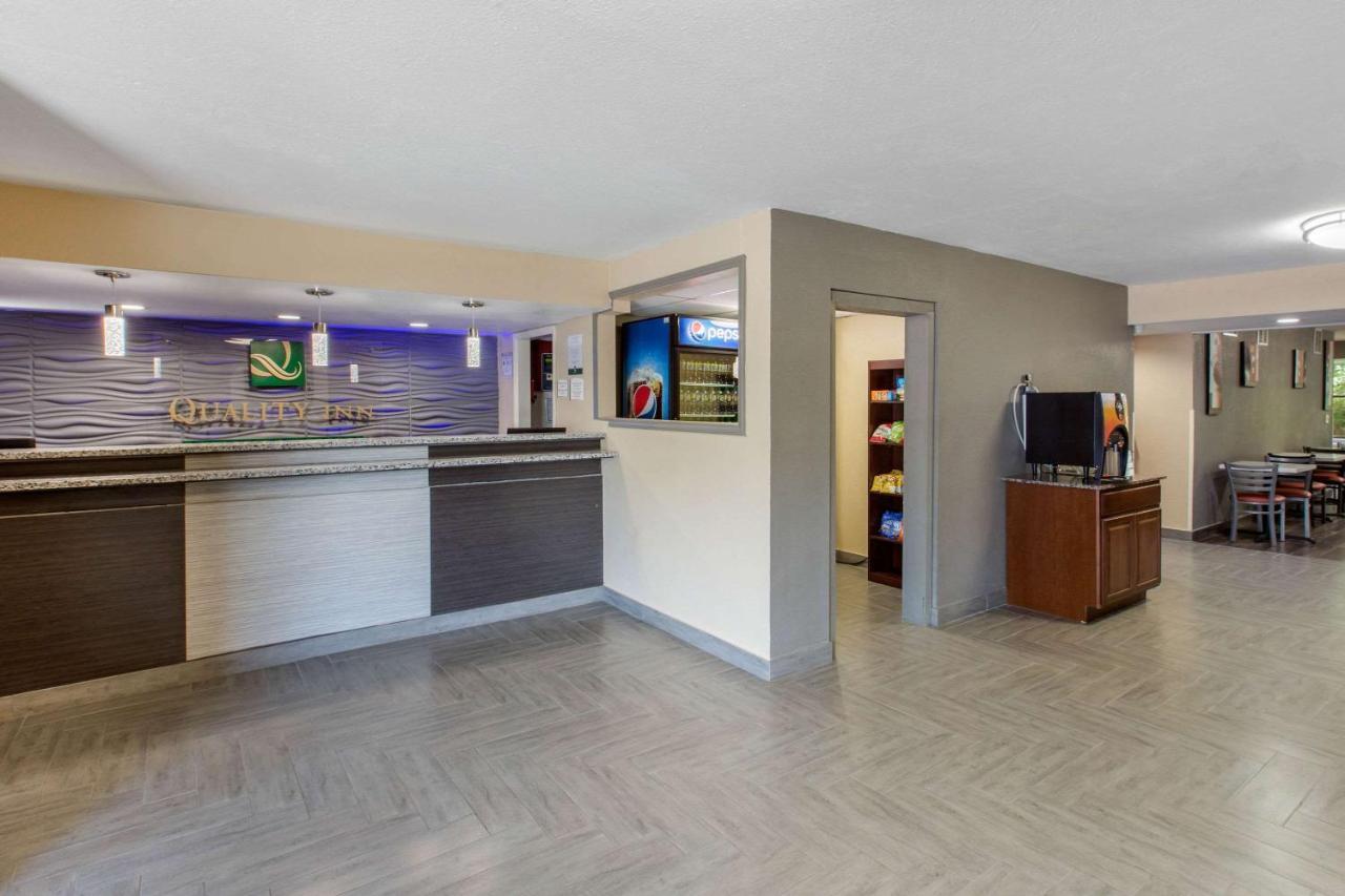 Hotel Quality Airport-near Uptown