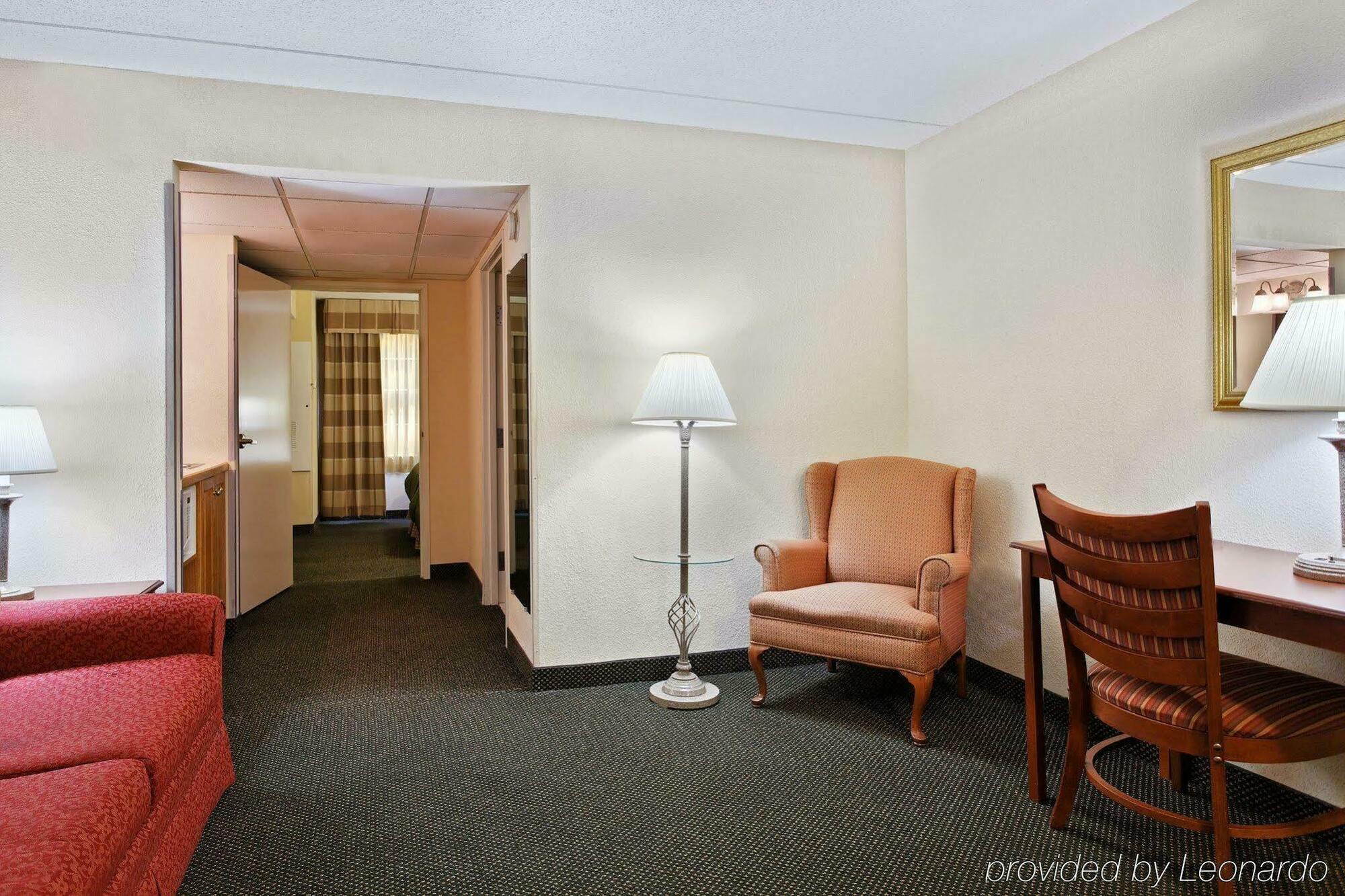 Country & By Radisson, Place, Nc Charlotte