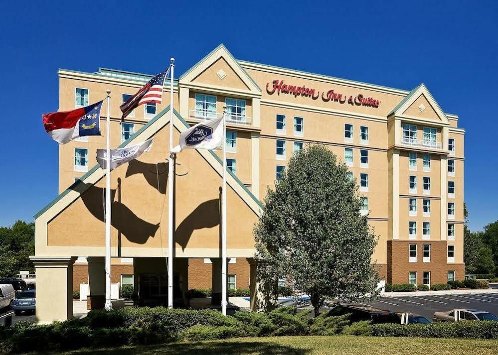 Hotel Hampton & Arrowood Rd