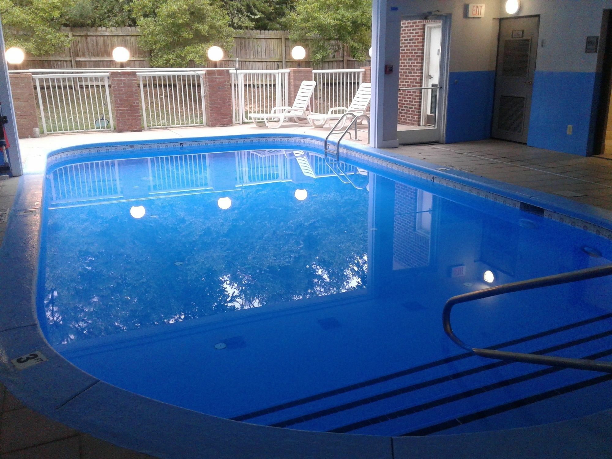 Country & By Radisson, Place, Nc 3*