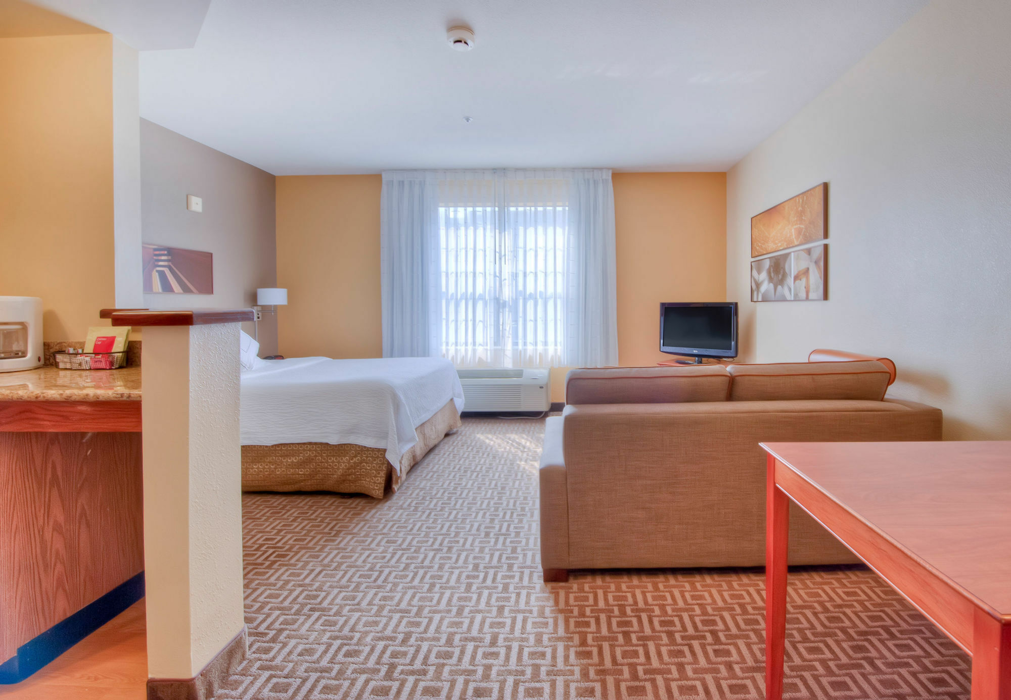Towneplace By Marriott Univ. Research Park Hotel