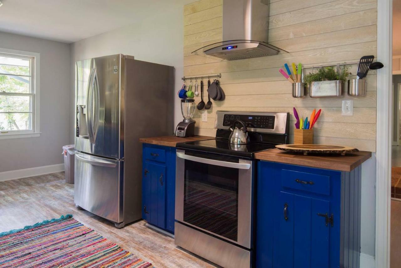 Boho By The Water! 1750sqft - Fishing & Sleeps 10! * Charlotte