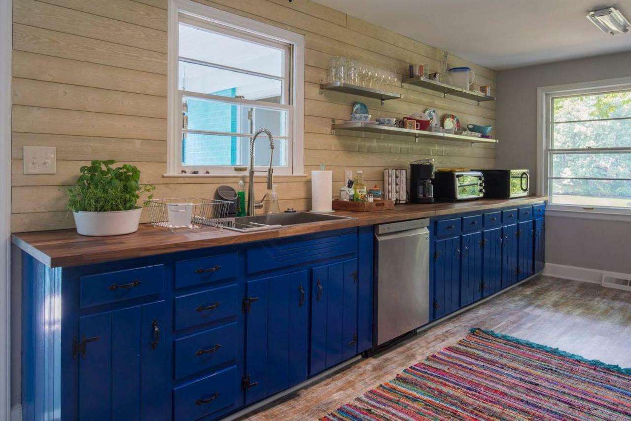 Holiday home Boho By The Water! 1750sqft - Fishing & Sleeps 10!