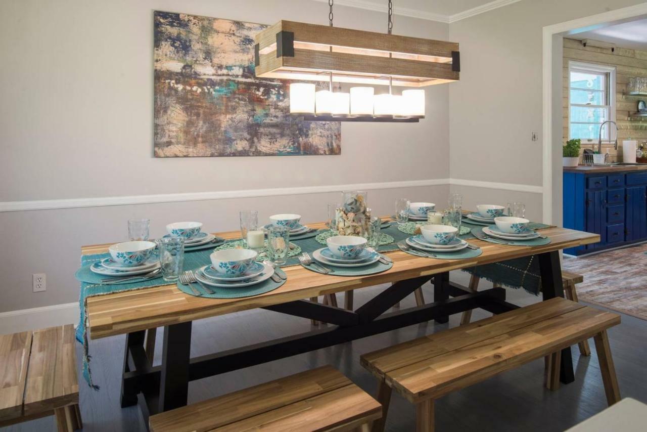Boho By The Water! 1750sqft - Fishing & Sleeps 10! Holiday home Charlotte
